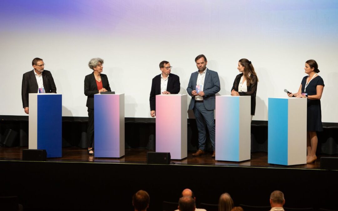 Podiumsdiskussion zum Thema “Durchgängige Digitalisierung im Infrastrukturbau”
